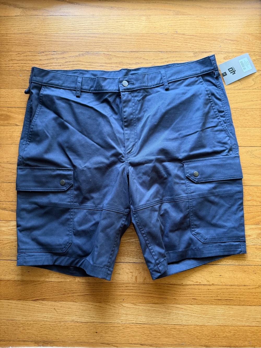 Duluth Trading Co Navy Cargo Shorts with Flap Pockets